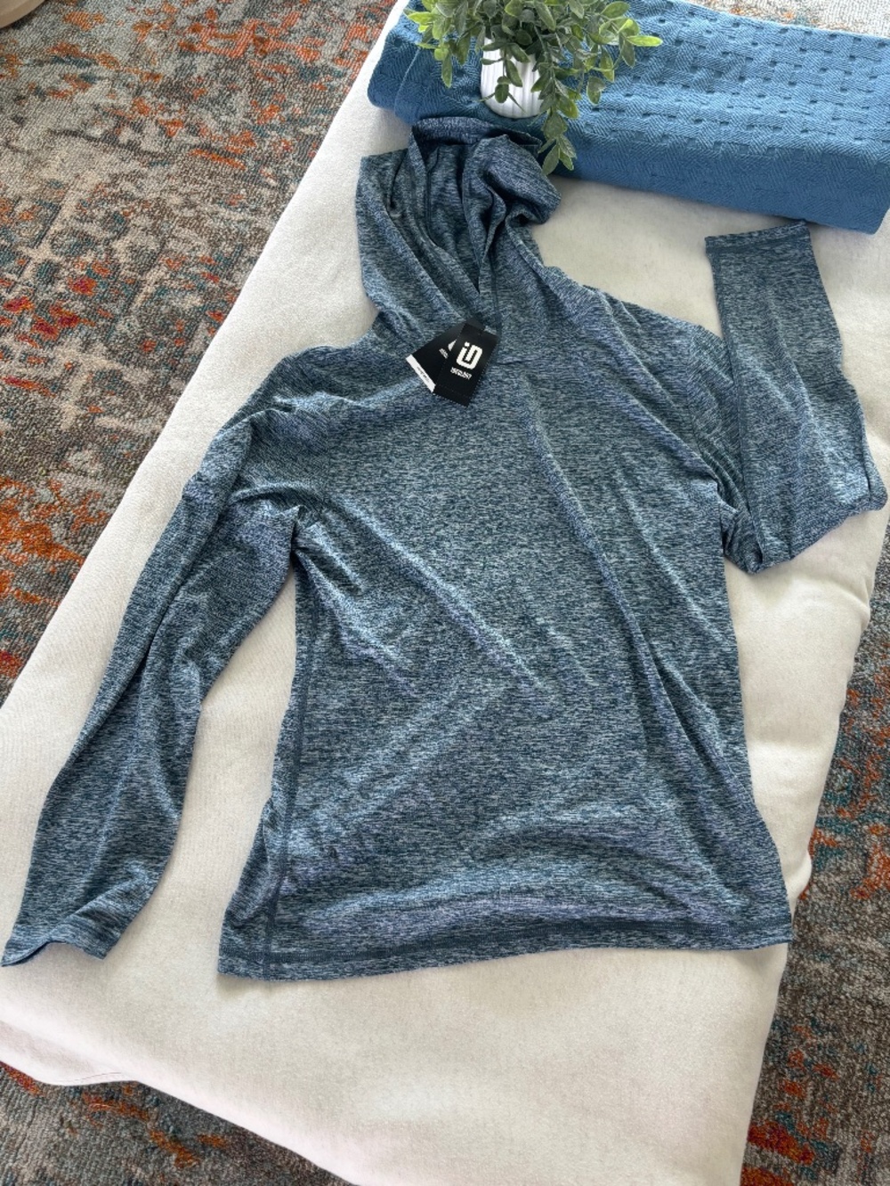 NWT Ideology Performance Essentials Hoodie Sz L